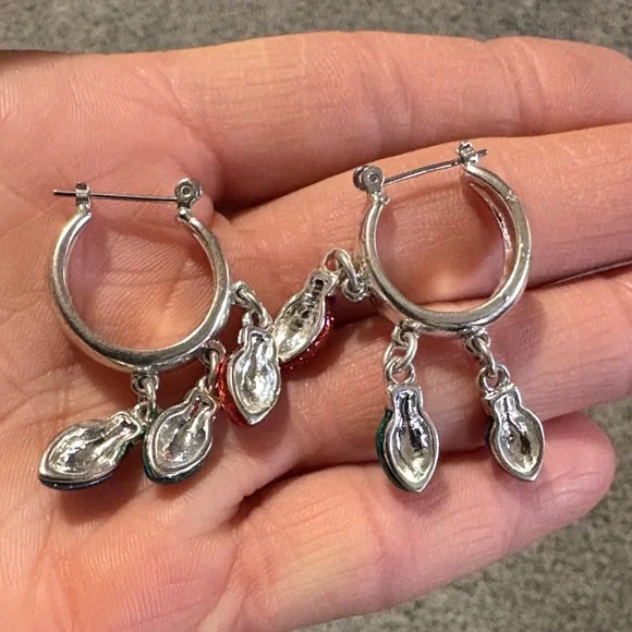 CLEARANCE! FINAL PRICE-NO OFFERS PLEASE-LIGHT BULB HOLIDAY EARRINGS - Picture 6 of 8